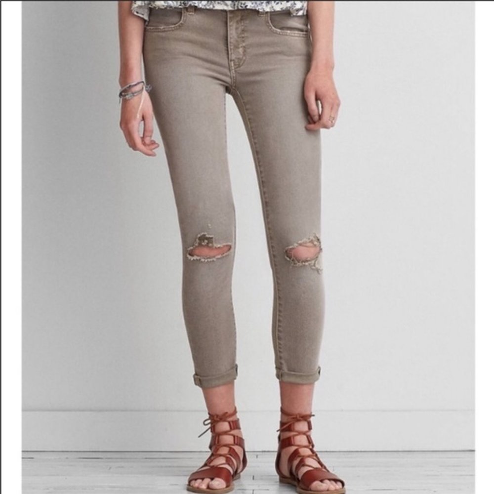 American Eagle Denim Distressed Jegging Crop - 10